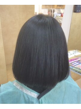 カットハウス はさみの部屋 ふんわりボブ