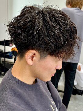 フゥ 宇都宮(FeU) 波巻きスパイラルパーマツイストパーマメンズマッシュパーマ