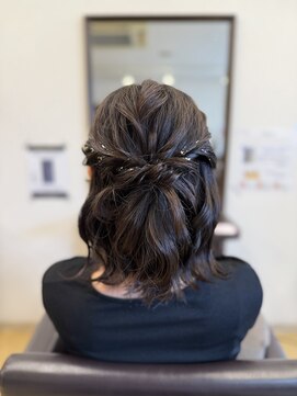 カヌン(Kanun) 【ヘアセット】お呼ばれハーフアップ