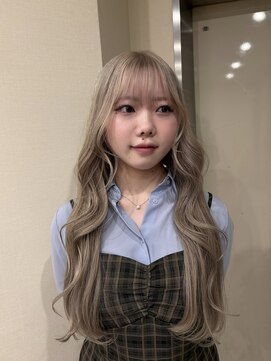 ゼストララ(ZEST Lara) 透明感抜群ベージュカラー