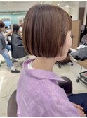 白髪ボカシカラーのミニボブ