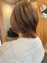 フリー(Free)&nbsp;大人似合わせショートボブハッシュカットグレージュツヤ髪