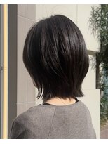 サンド 大阪梅田(sand)&nbsp;@cho_no.asato_sand オリーブグレー／レイヤーボブ