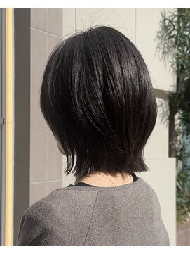 サンド 大阪梅田(sand) @cho_no.asato_sand オリーブグレー/レイヤーボブ