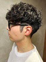 ディスイズバーバーサード(THIS IS BARBER 3rd) マッシュウルフ スパイラルパーマ 外国人風ヘア 刈り上げ 黒髪