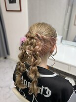 ヘアーメイクサロンアール(hair make salon R) 編みおろしポニー