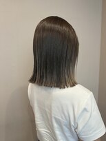 オクユキ(OKUYUKI)&nbsp;透明感カラーカラー × ミディアムワンレン