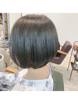 ミューズジャルダン(MUSE jardin) ブラックショートボブ