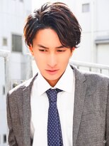 スーツ短髪ツーブロック束感モテる黒髪スリークショート流行