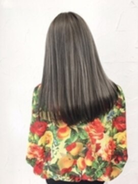 アジールヘア 北千住駅西口店(agir hair) パールホワイト、ヘムブラック【北千住】