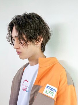 ウェイビーエフティフィフス 横浜西口(WAVEY ft.fifth) 波打ちスパイラルツイストパーマナチュラルツーブロックマッシュ