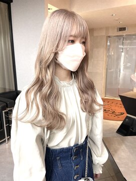 ソワンドブレスセルン 心斎橋(soin de brace cerne) White beige