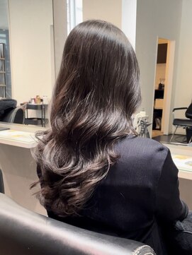 ニーフ 恵比寿(neaf) イメチェン ホワイトブロンド 外ハネボブ 美髪 ワイドバング