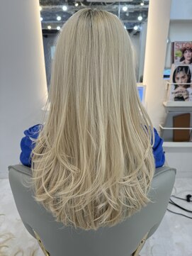 マリアバイアフロート(Maria by AFLOAT) 【ロングレイヤーカット/ハイトーン/レイヤーカット】