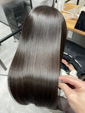 ライア 吉祥寺北口店(laia) 艶髪ダークブラウン【髪質改善 laia 吉祥寺 美容室】