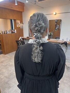 ラックセカンドスペース(LUCK 2nd SPACE) 【お呼ばれアレンジ】もこもこポニーテール