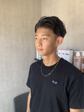 トリコ(ToricO) 刈り上げショート　フェザーショート　ニュアンスデザイン