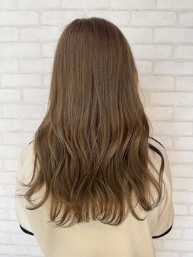 ビス ヘア アンド ビューティー 西新井店(Vis Hair＆Beauty) 10代20代ミルクティーグレージュロングレイヤー