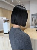 黒髪ぱつっとボブ
