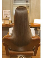 スローネ(THRONE)&nbsp;艶カラー／髪質改善／新宿／20代30代40代