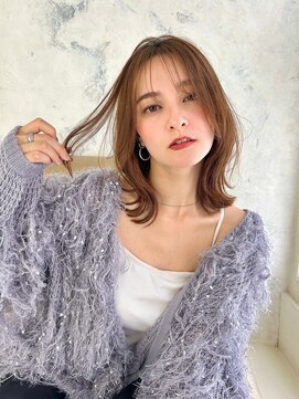 ヘイリー(HAILEY) 大人かわいいミディアム×エアリーレイヤー×赤みレスカラー