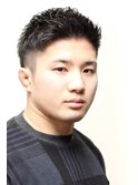 ツーブロック刈り上げショート短髪バーバー束感ビジネス理容室