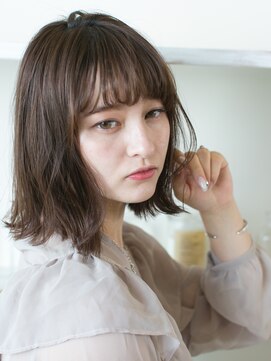 シュシュ(chouchou) chouchou 小顔前下がり切りっぱなしボブアッシュブラウン