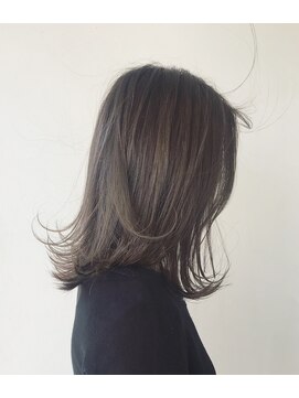 エトワール(Etoile HAIR SALON) 外ハネ/ミディアム/地毛風カラー