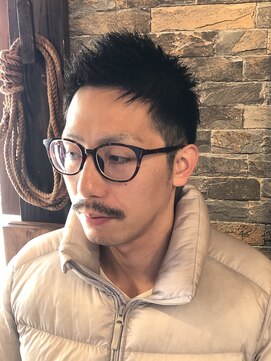 ヘアーアンドリラクシング キャビン(Hair&Relaxing CABIN) 浮かないツーブロック・エッジィショート