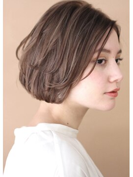 サーカス バイ ビュートリアム 青山(CIRCUS by BEAUTRIUM) 手入れ簡単 大人可愛い ふんわり ショートボブ ボブ