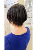 癖毛やうねりをカバーくびれショート!(金子涼)