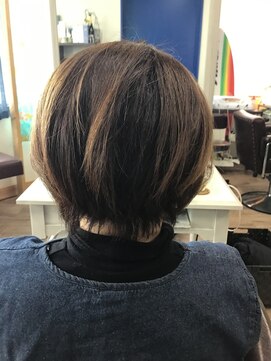 アロハ ヘアデザイナーズ(Aloha HAIRDESIGNERS) 自然なカラーで