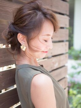 ヘアーデザインムーヴ(Hair design MOVE)の写真/メイン客層40代担当者平均38歳の落ち着いた空間。ケラチン・セラミド・コラーゲンで作るもっちり髪質改善◎