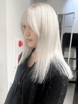 ココ 原宿(KOKO)&nbsp;ホワイトブロンド/イメチェン/似合わせカット/くびれヘア