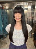 重さを残してまとまり◎姫カットストレートロング