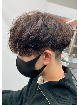 ジーニー 新百合ヶ丘(Genie) フェザーパーマサーフカール刈り上げセンターパート