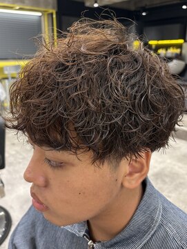 シャドウパーマ