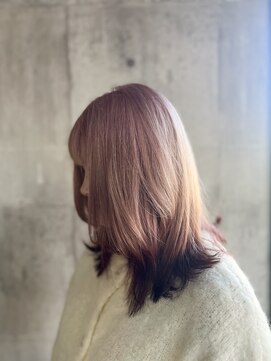 ホワイトピンク×ルーツカラー