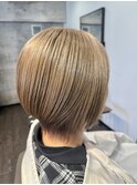 ミルクティーベージュ、ミドルトーンのケアブリーチで
