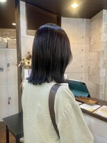 クオート(quoit) 顔周りレイヤー×外ハネミディ