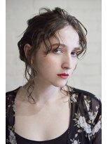 ラレイ(Lalei)&nbsp;表参道駅/青山　参列・二次会・パーティアレンジ　辻幸奈