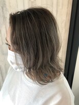ルコル(Lucol.)&nbsp;ヌケ感ウェーブボブ×グレーアッシュ