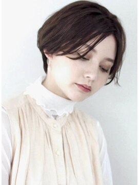 サーカス バイ ビュートリアム 青山(CIRCUS by BEAUTRIUM) 前髪長め　大人可愛い　マッシュショート　ショートヘア