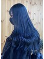 ブゾン(buZon)&nbsp;流行りのブルーブラック系カラーでツヤツヤなヘアに♪