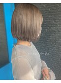 アッシュベージュ/ハイトーンカラー