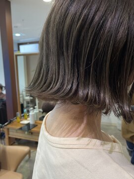 インビテーション 名古屋(invitation) オリーブベージュカラー