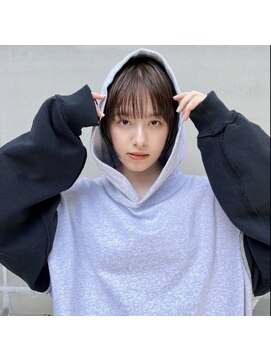 ジジ 代々木(Gigi) 【Gigi相良】外ハネボブ セクションカラー ペールベー