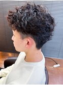 20代30代メンズスパイラルパーマワイルドオシャレ感刈り上げ