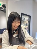 ツヤ髪ミディアム　ぱっつん前髪　暗髪　髪質改善