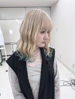 クリム(qulim)&nbsp;ホワイトブロンド×エメラルドグリーン